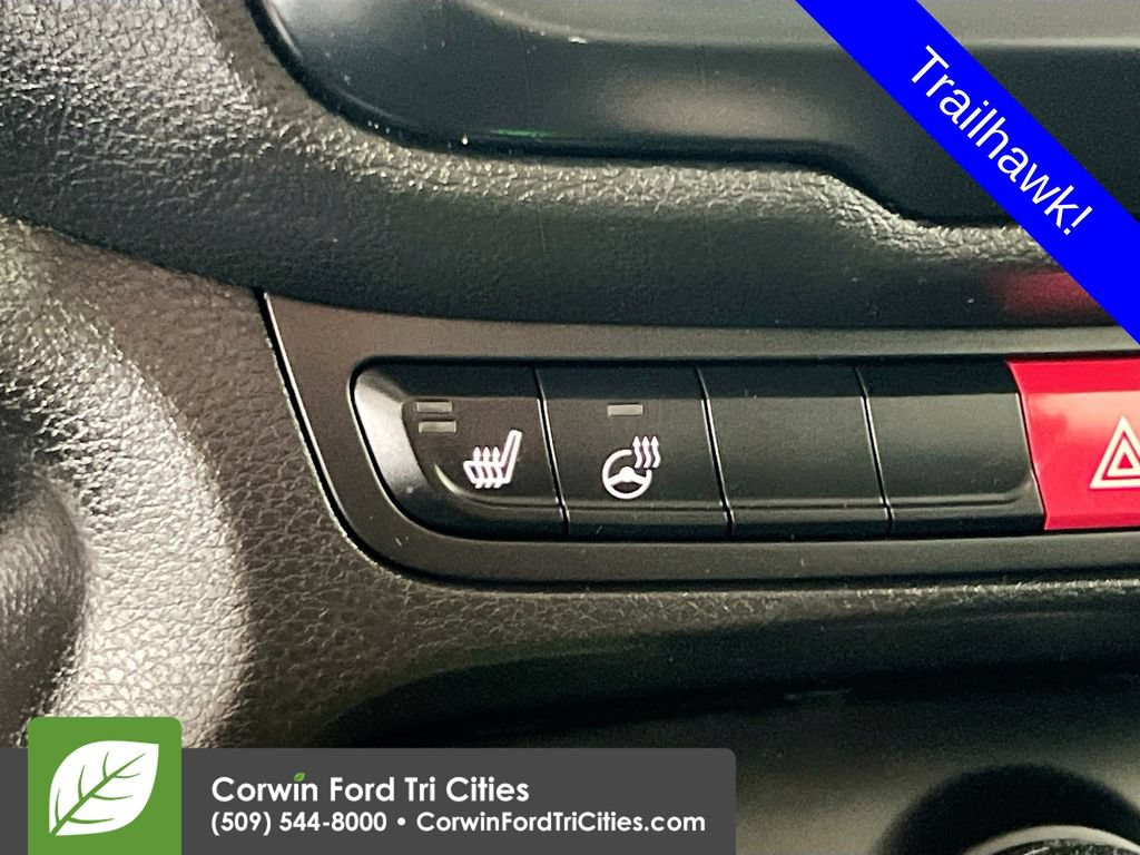 Used 2017 Jeep Renegade Trailhawk w/ Cold Weather Group II AWD/4WD image 23