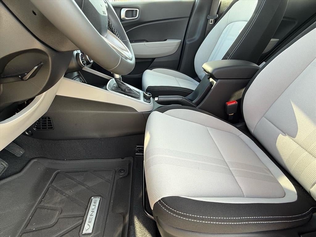 New 2026 Hyundai Venue SEL FWD image 12