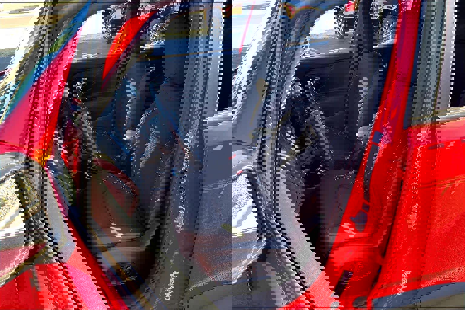 Used 2023 Jeep Renegade Latitude w/ Premium Group image 16