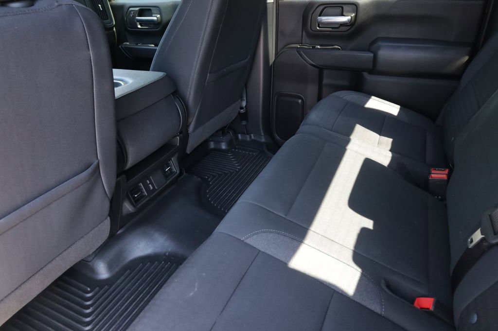 Used 2025 Chevrolet Silverado 2500 Custom w/ Custom Value Package image 19