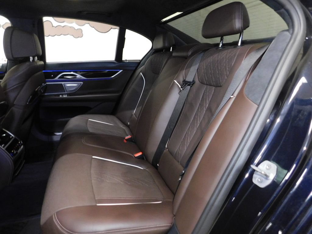 Used 2019 BMW 750i xDrive AWD/4WD image 61