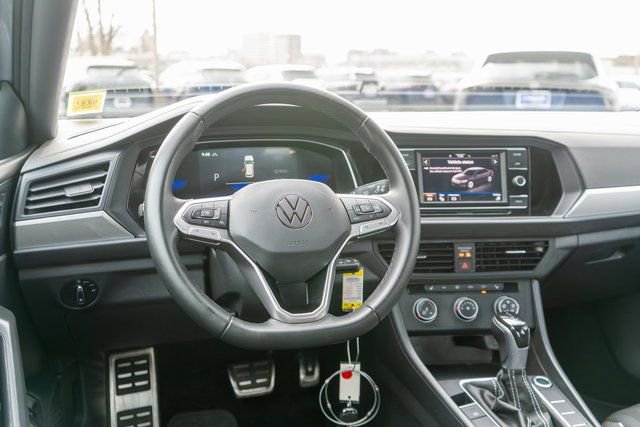 Used 2024 Volkswagen Jetta Sport image 14