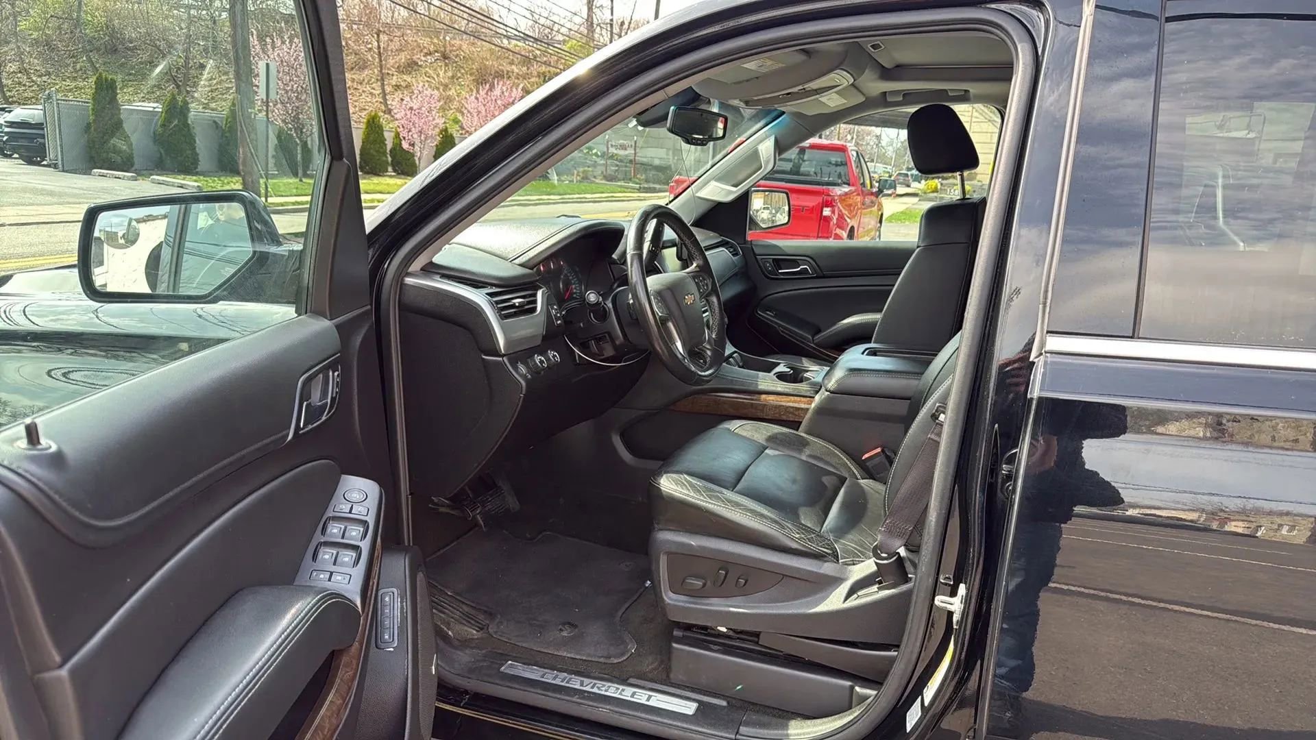 Used 2016 Chevrolet Tahoe LT image 23