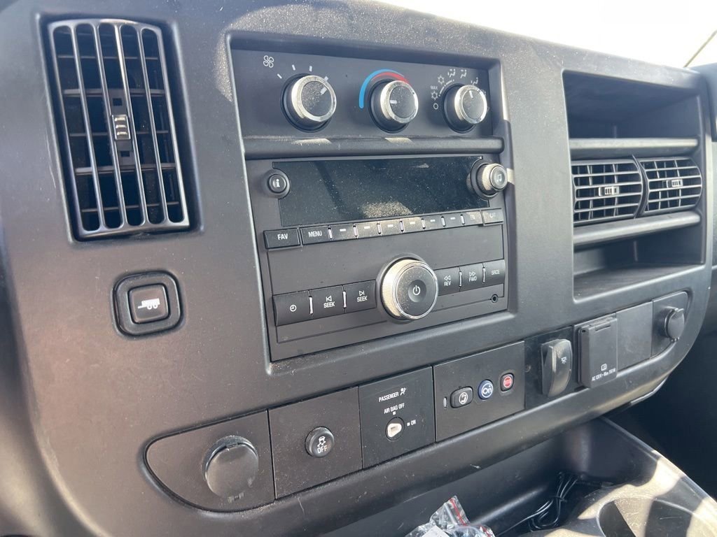 Used 2022 Chevrolet Express 3500 w/ Power Convenience Package RWD image 21