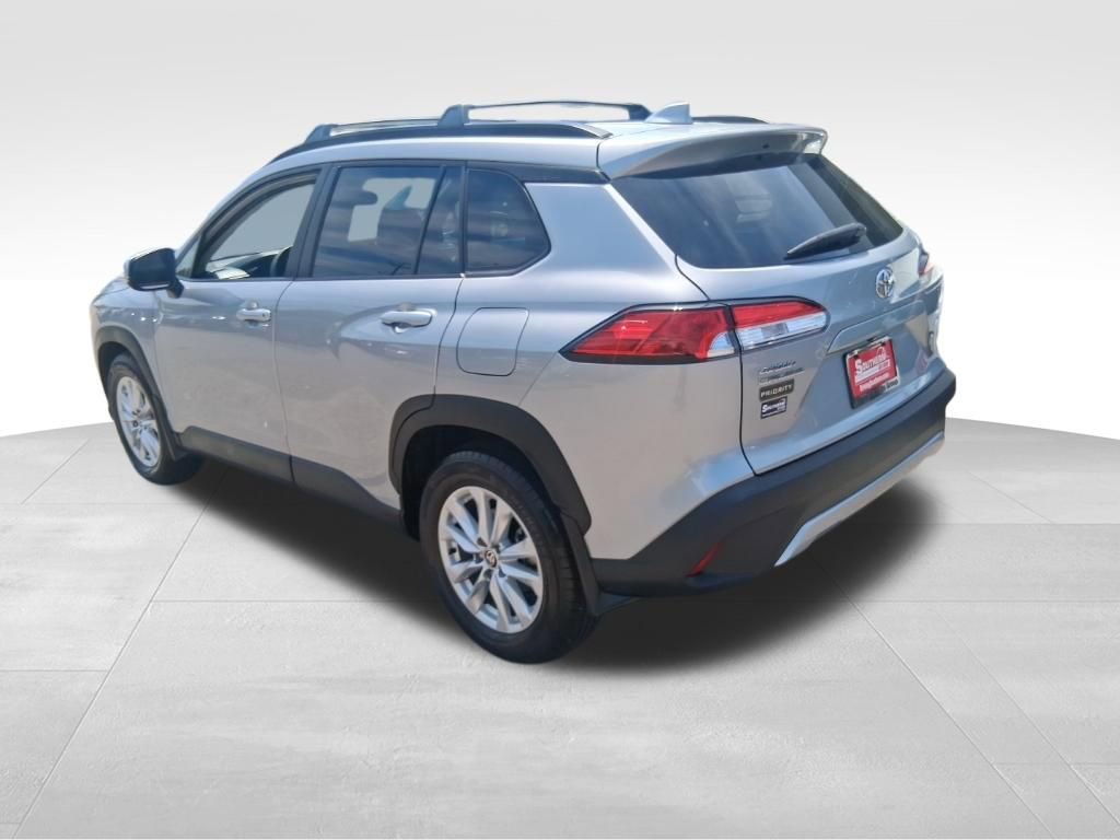 Used 2024 Toyota Corolla Cross LE AWD/4WD image 3