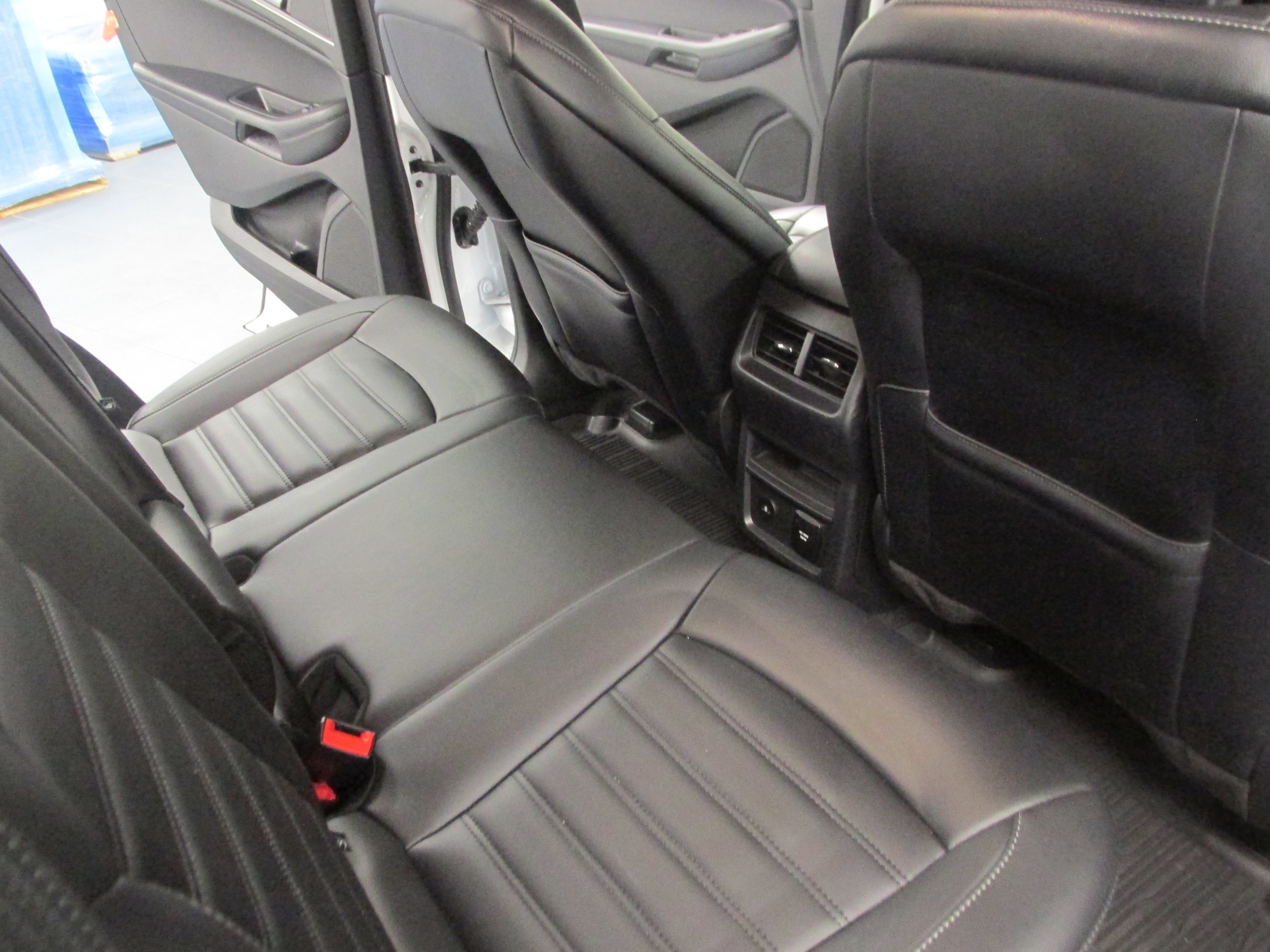 Used 2023 Ford Edge SEL w/ Convenience Package image 27