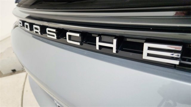 Used 2023 Porsche Panamera Platinum Edition image 17