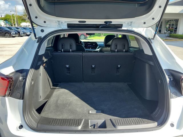 Used 2024 Chevrolet Trax LT w/ Driver Confidence Package image 11