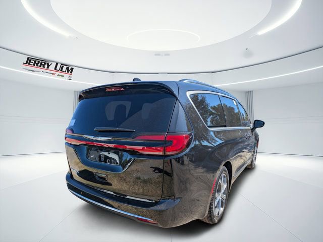 New 2026 Chrysler Pacifica Pinnacle FWD image 3