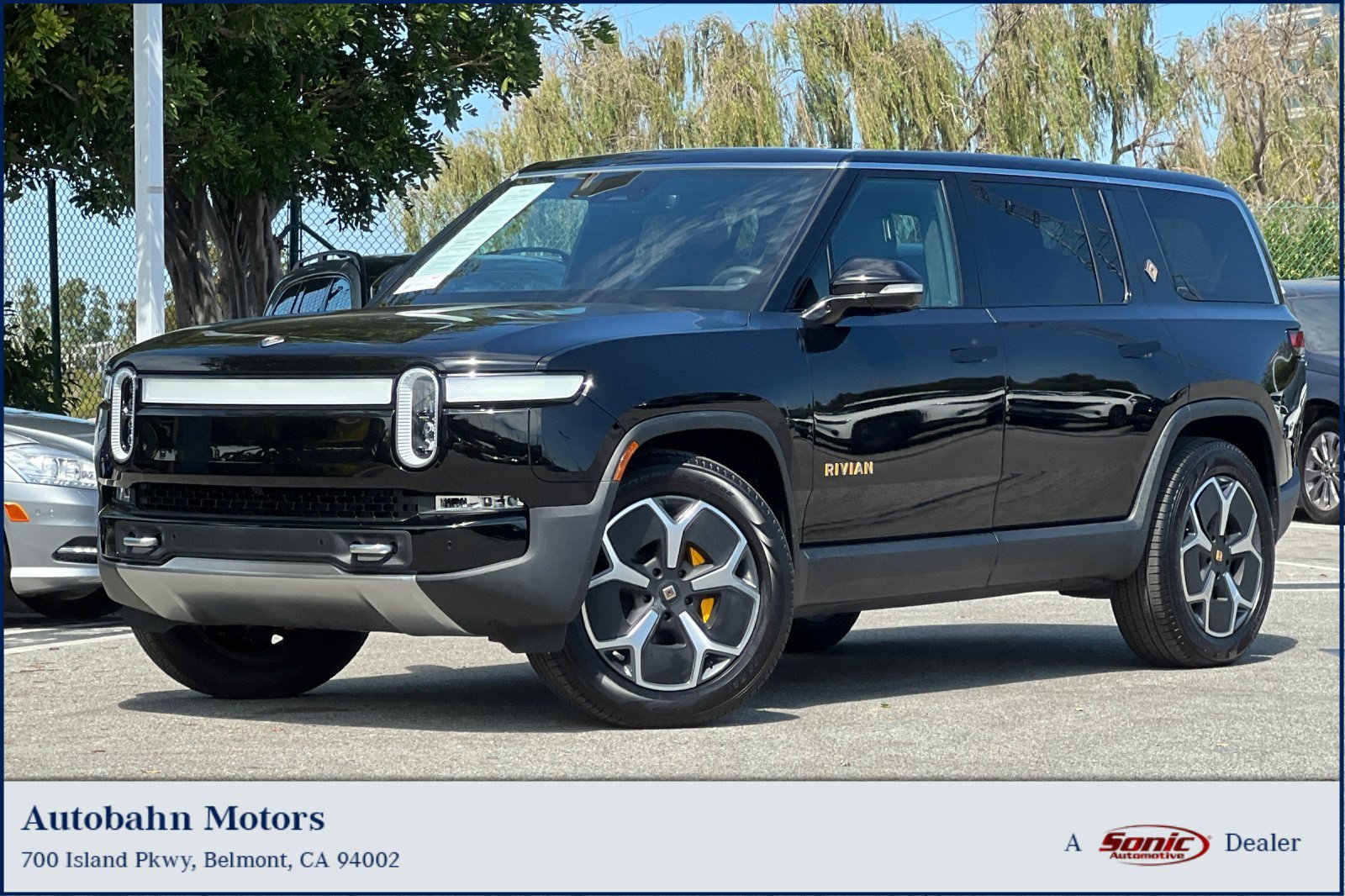 Used 2024 Rivian R1S Adventure AWD/4WD image 1