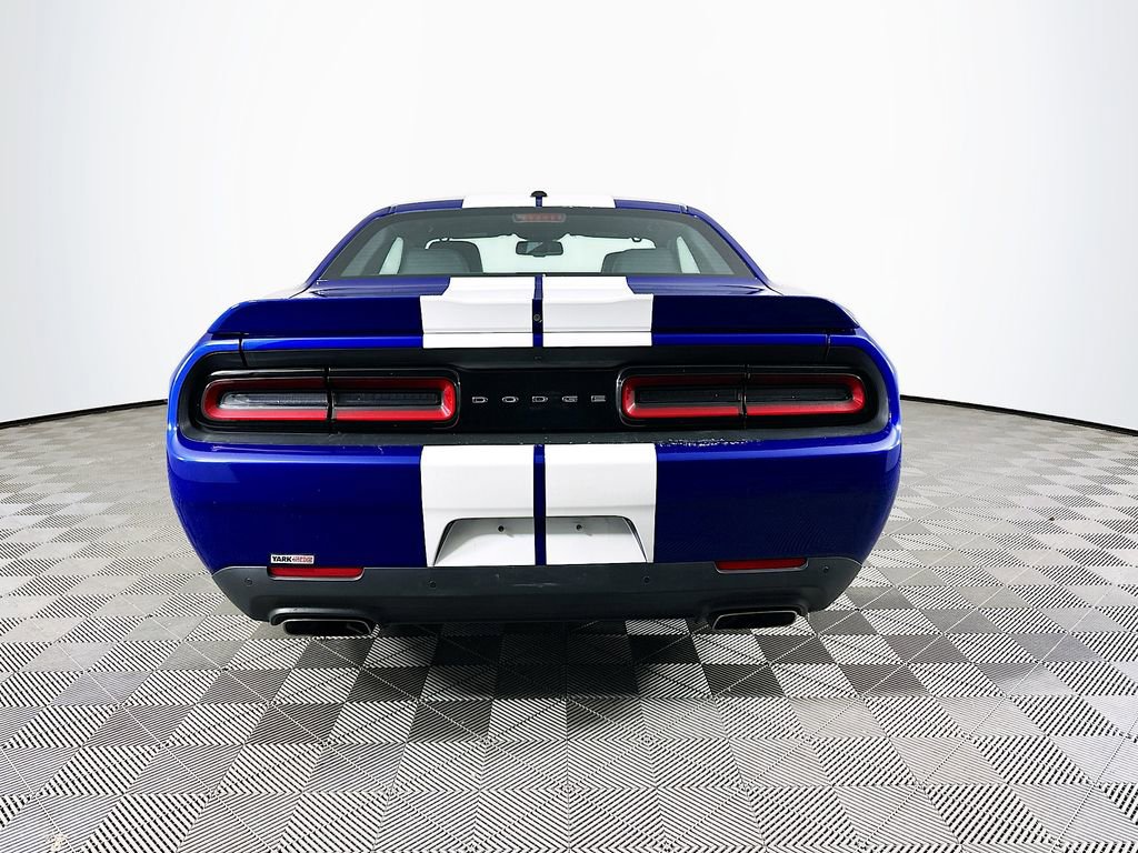Used 2018 Dodge Challenger R/T w/ Performance Handling Group image 9