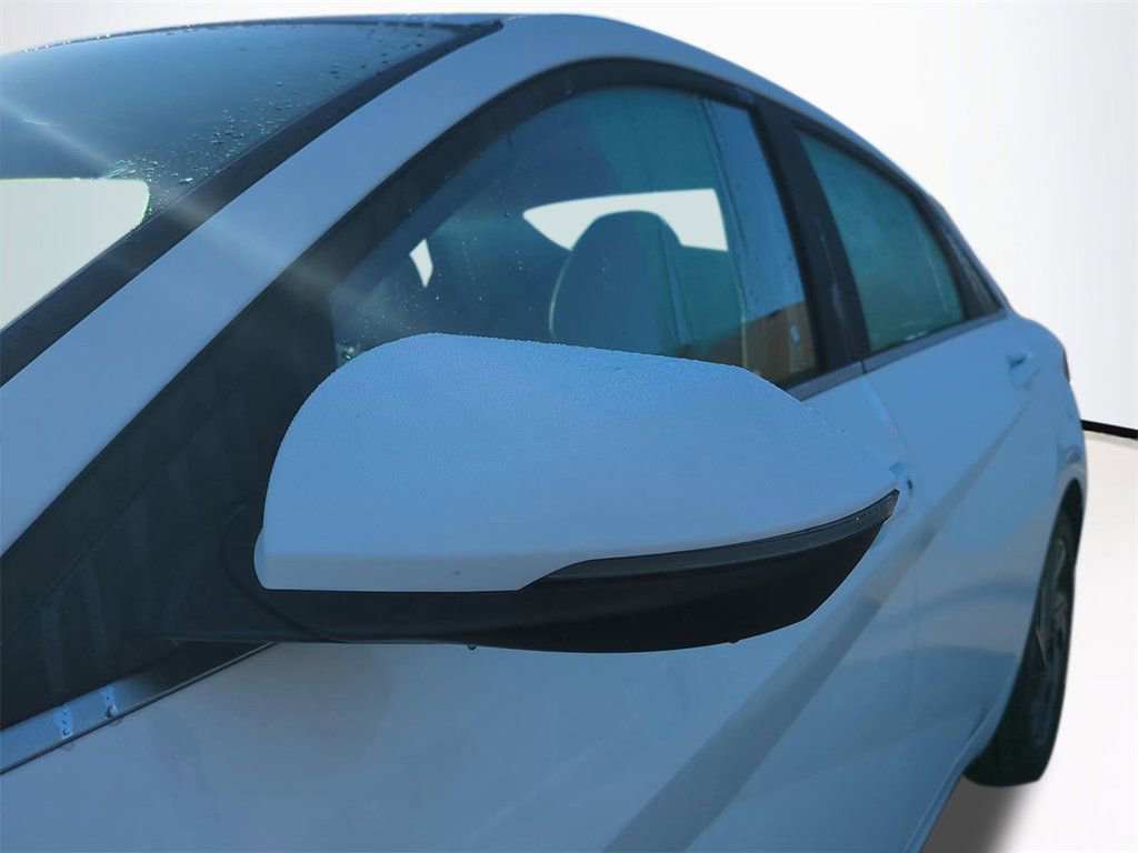 New 2026 Hyundai Elantra Limited image 12