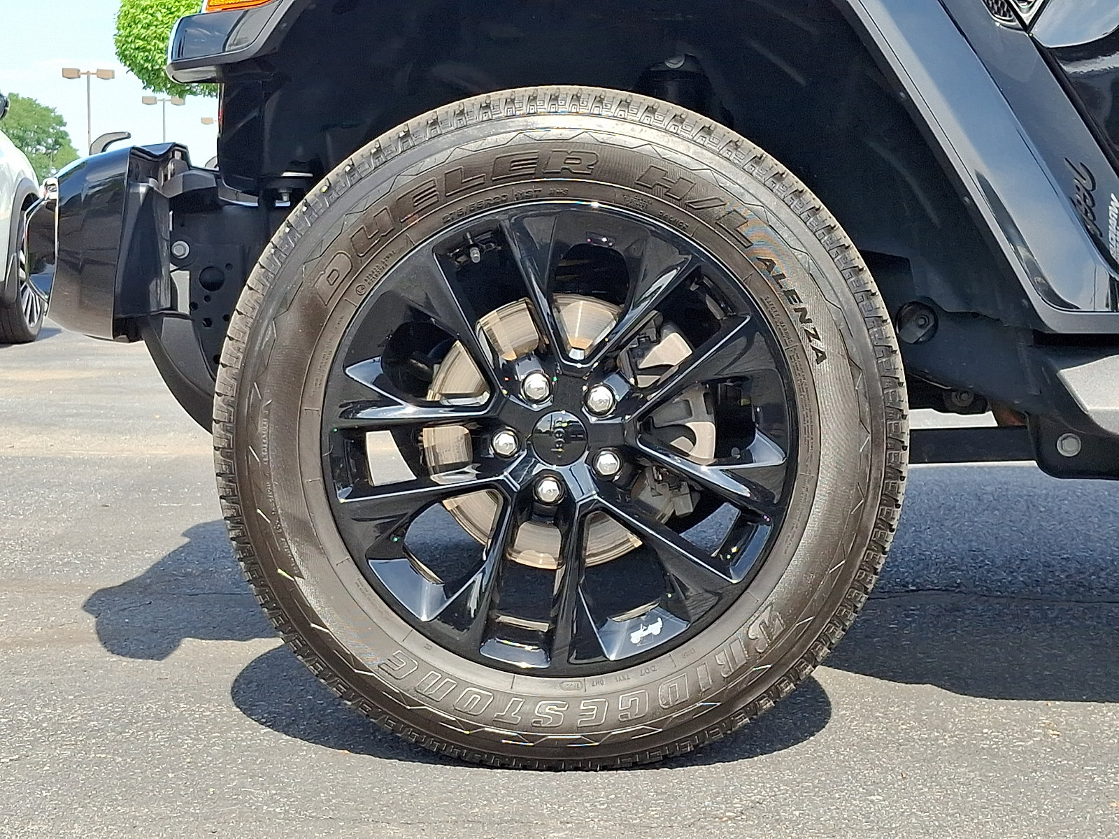 Certified 2022 Jeep Wrangler Unlimited Sahara AWD/4WD image 8