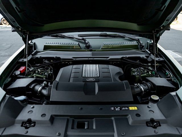 New 2026 Land Rover Defender 110 X-Dynamic SE image 31