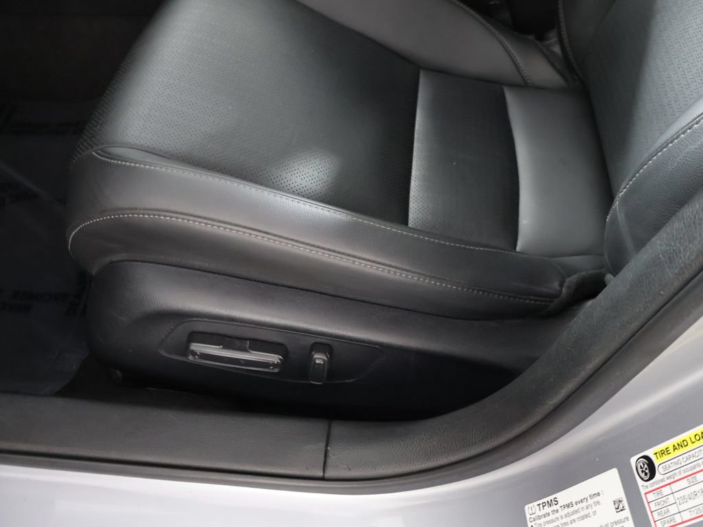 Used 2023 Honda Civic Touring image 33