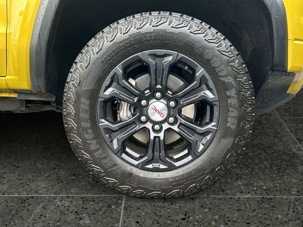 Used 2023 GMC Canyon Elevation image 9