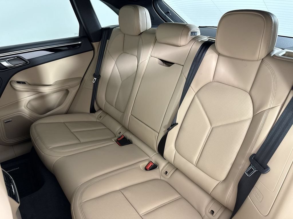 New 2026 Porsche Macan AWD/4WD image 22