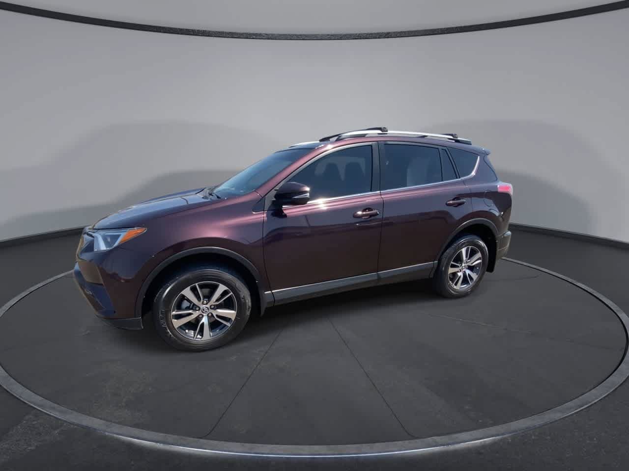 Certified 2018 Toyota RAV4 XLE AWD/4WD image 4