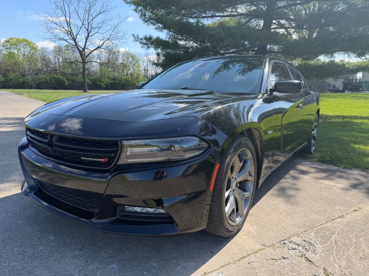 Used 2015 Dodge Charger R/T w/ Plus Group RWD image 1