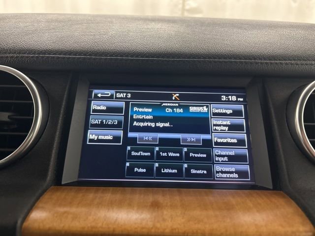 Used 2016 Land Rover LR4 AWD/4WD image 14