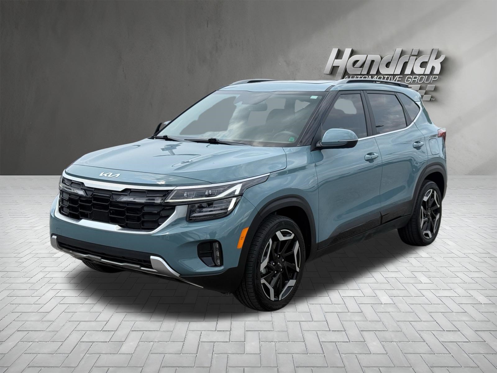 Used 2024 Kia Seltos SX w/ SX Sunroof Package AWD/4WD image 5