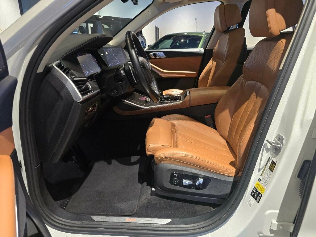 Used 2021 BMW X7 xDrive40i w/ Premium Package AWD/4WD image 19