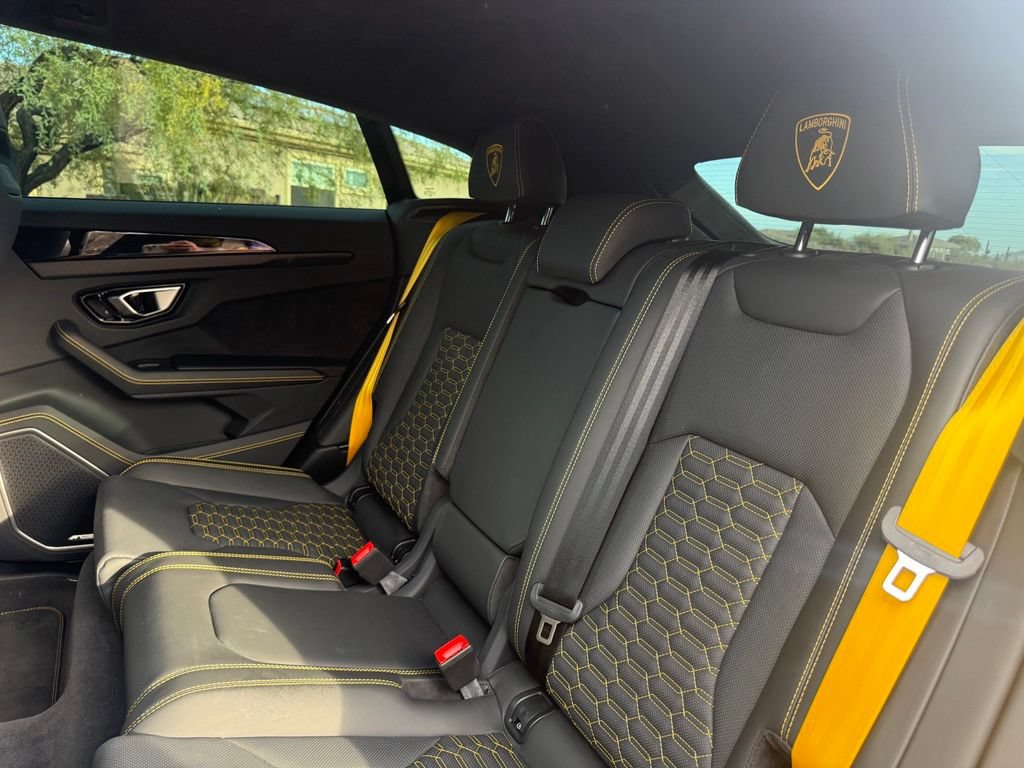 Used 2023 Lamborghini Urus S AWD/4WD image 32