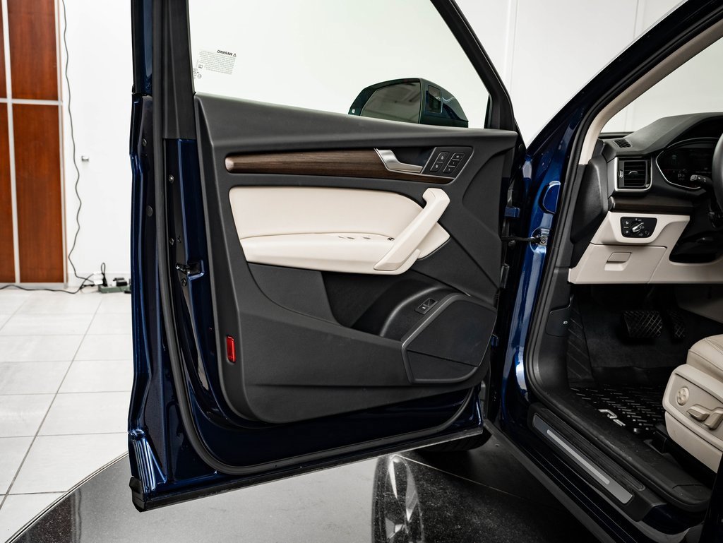 Certified 2025 Audi Q5 2.0T Premium w/ Convenience Plus Package image 27
