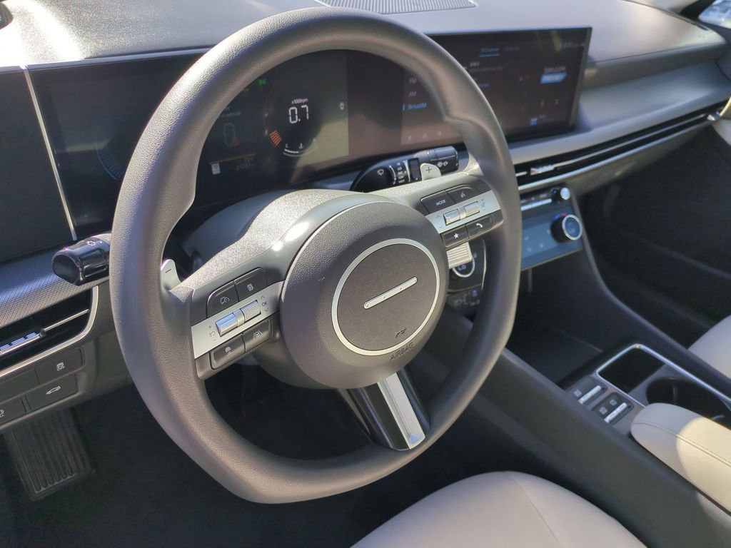 Used 2025 Hyundai Sonata SEL FWD image 22