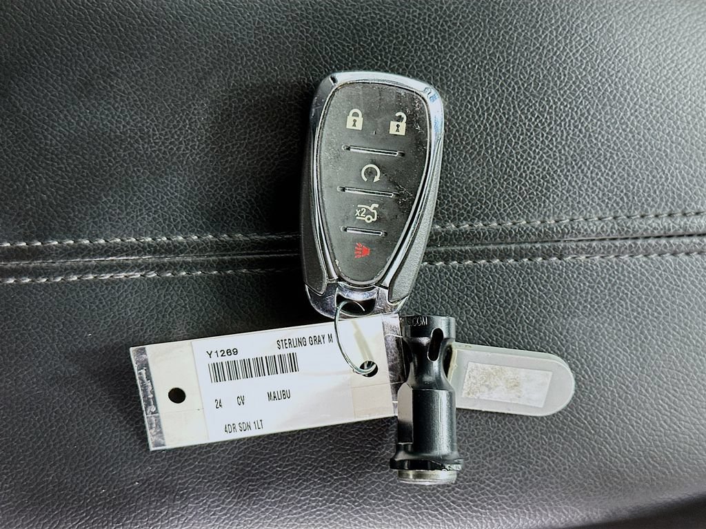 Used 2024 Chevrolet Malibu LT FWD image 35