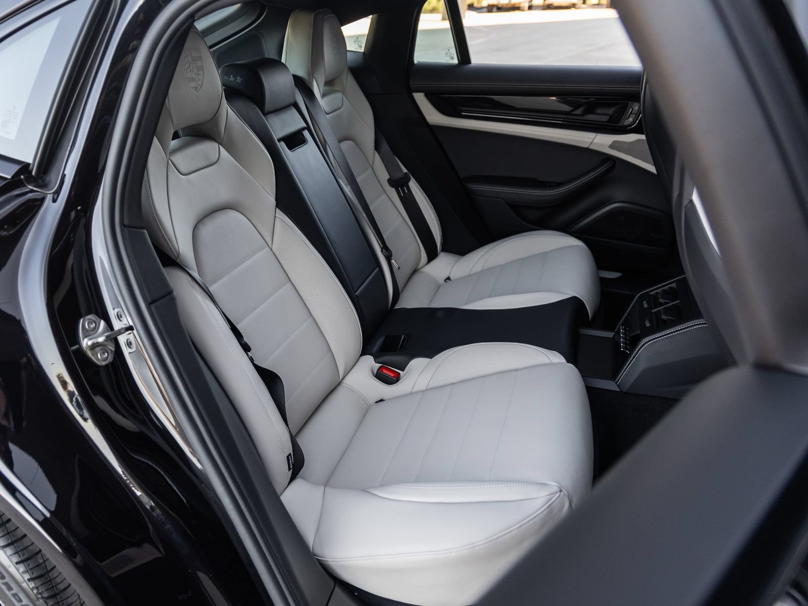 Certified 2026 Porsche Panamera 4 AWD/4WD image 39