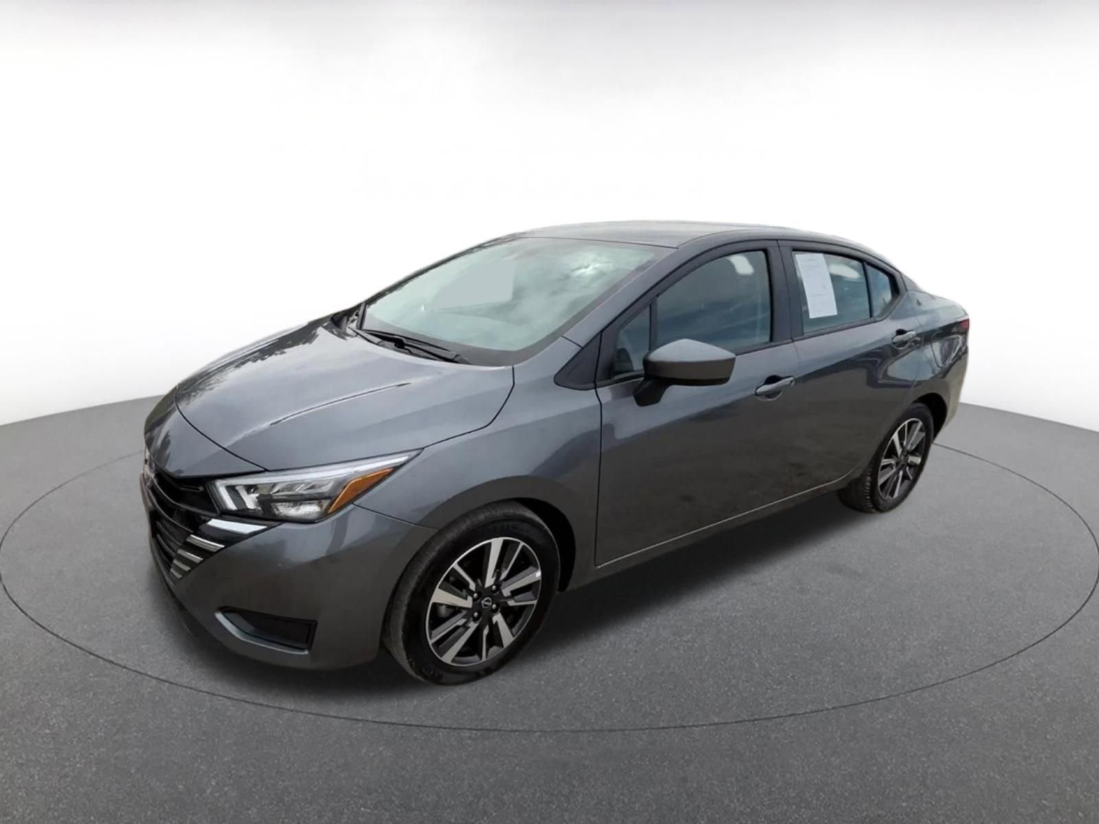 Used 2025 Nissan Versa SV FWD image 8
