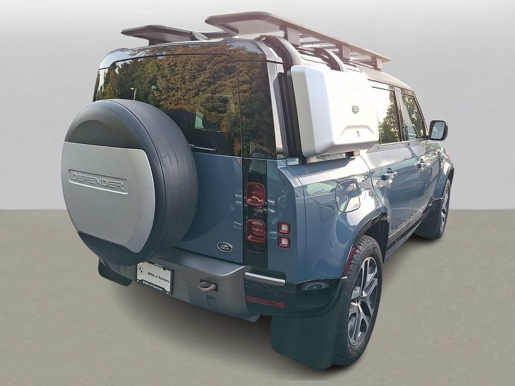 Used 2021 Land Rover Defender 110 X-Dynamic HSE AWD/4WD image 4