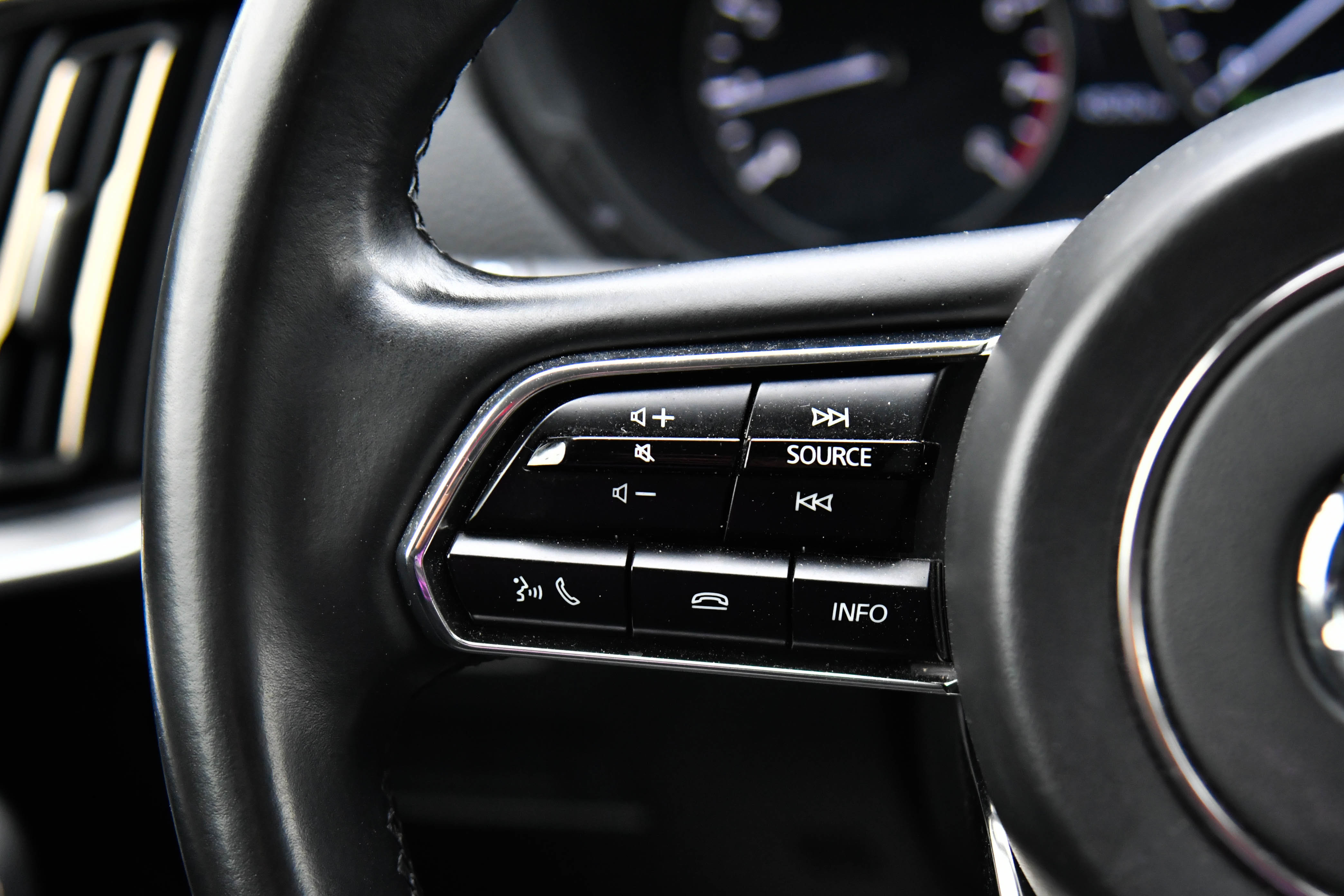 Used 2024 MAZDA CX-90 3.3 Turbo w/ Preferred Plus image 31