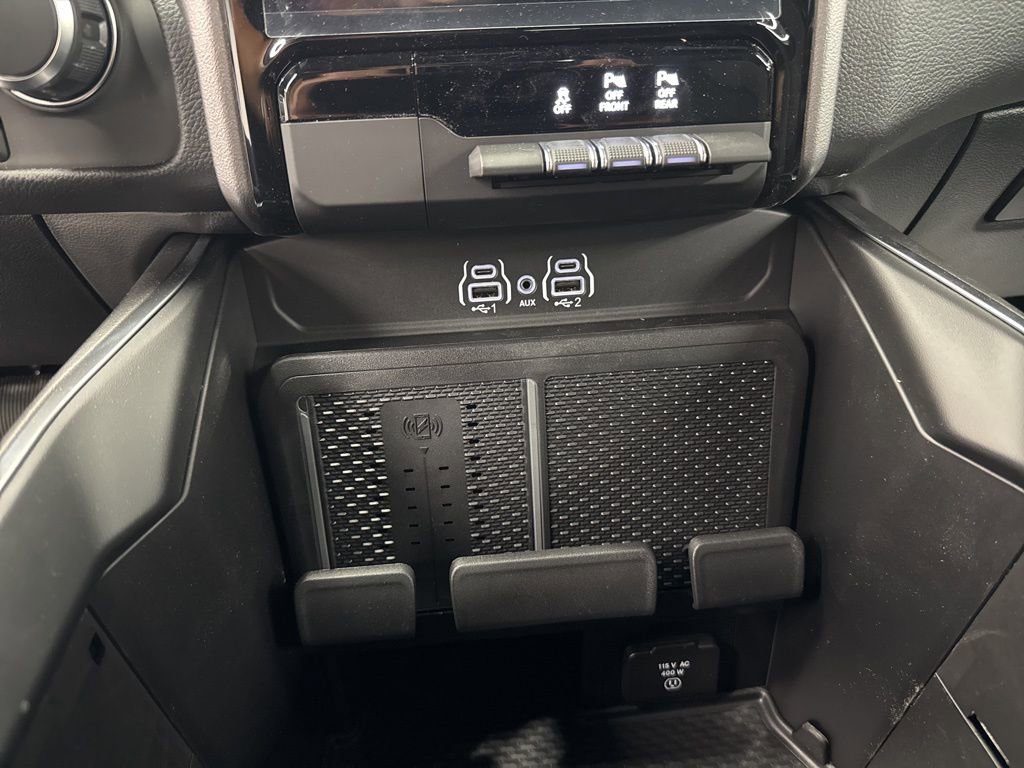 New 2026 RAM 1500 4x4 Crew Cab image 25