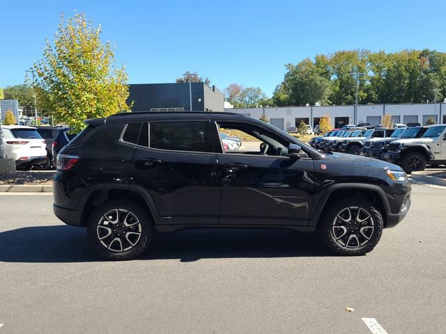 New 2026 Jeep Compass Trailhawk AWD/4WD image 17