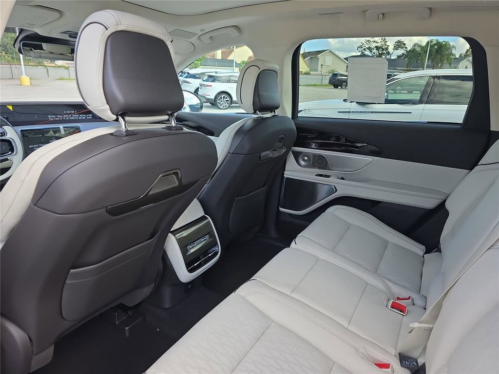 New 2026 Lincoln Nautilus Black Label AWD/4WD image 11
