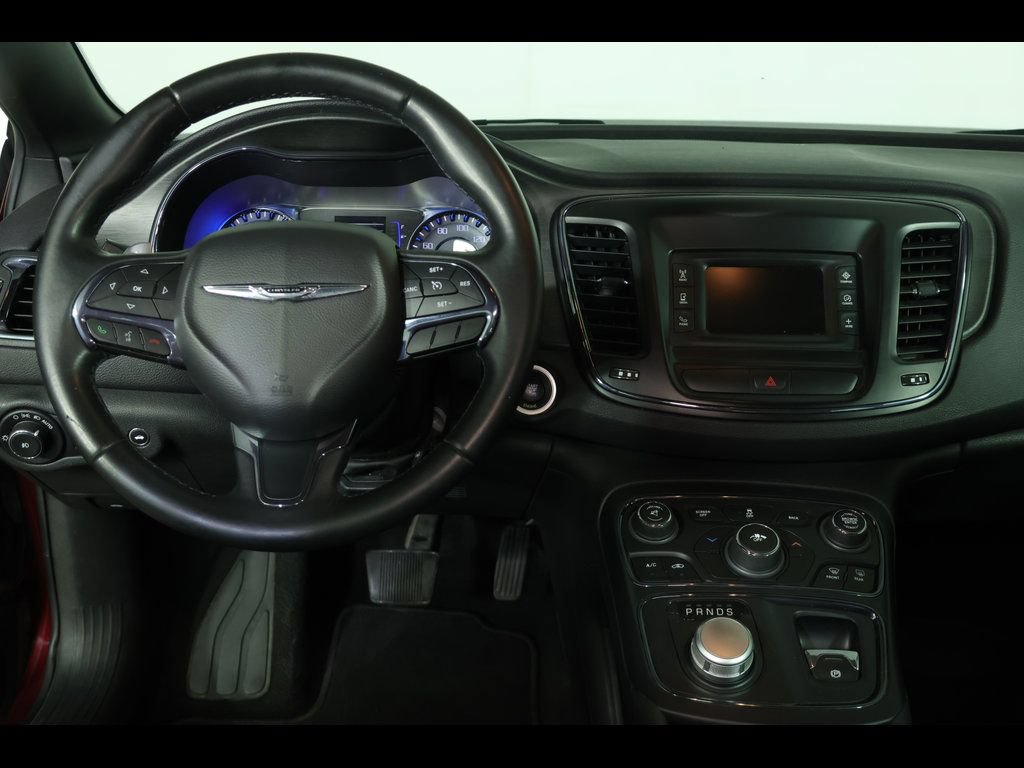 Used 2016 Chrysler 200 S FWD image 7