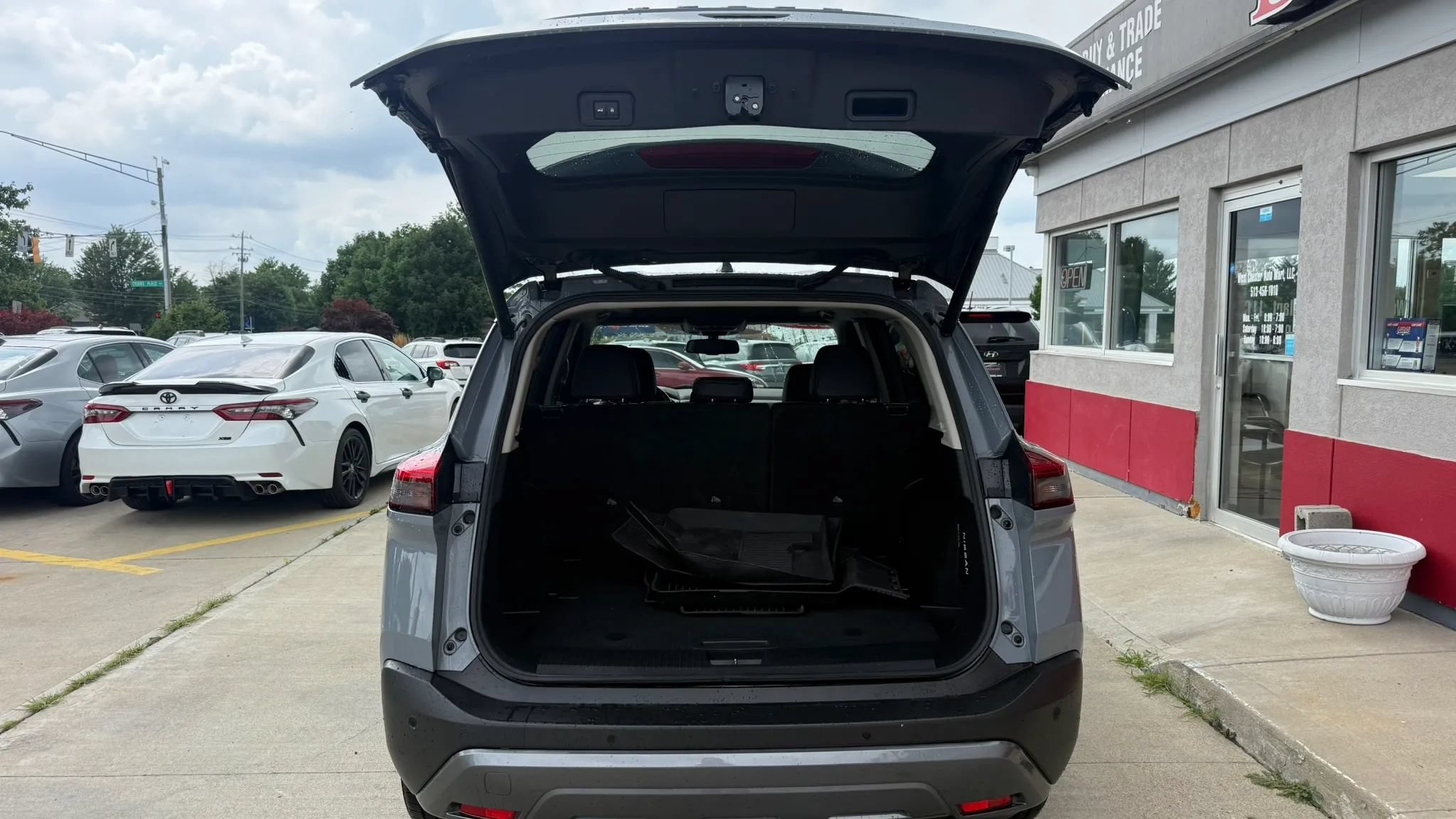Used 2023 Nissan Rogue SL AWD/4WD image 21