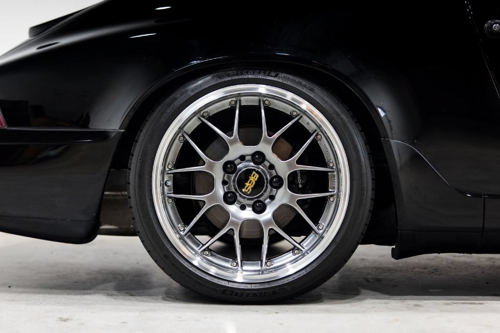 Used 1991 Porsche 911 Carrera RWD image 30