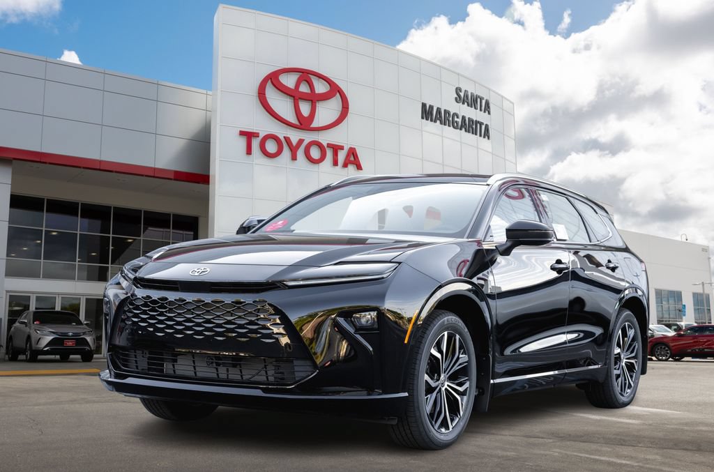New 2026 Toyota Crown Signia AWD/4WD image 1