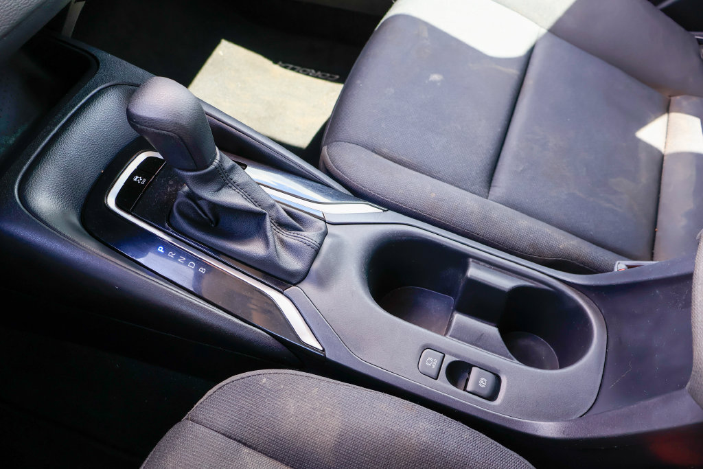 Used 2025 Toyota Corolla LE FWD image 17
