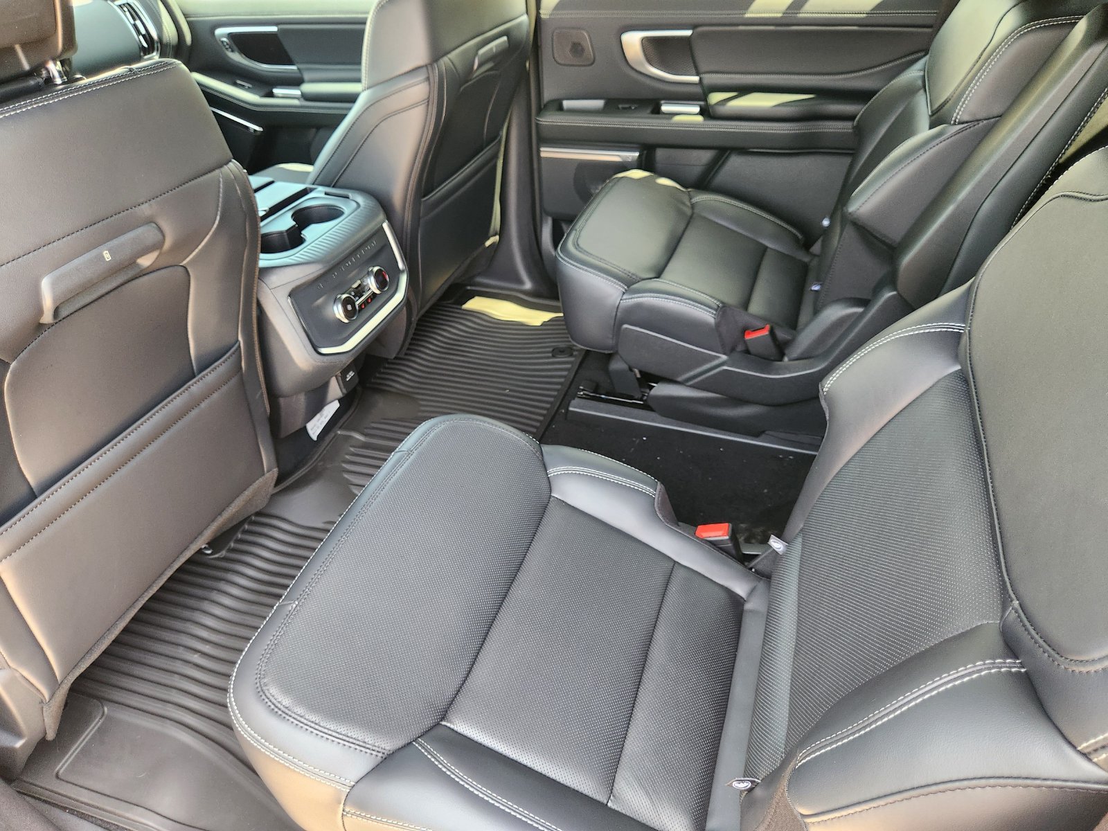 New 2027 Ford Expedition Max Platinum w/ Stealth Appearance Package AWD/4WD image 26
