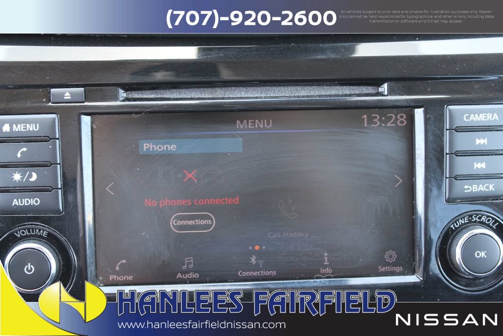 Used 2020 Nissan Rogue S FWD image 21
