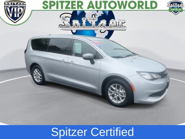 Used 2023 Chrysler Voyager LX FWD image 2