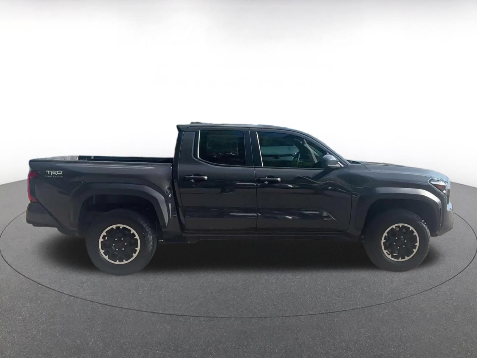 Used 2025 Toyota Tacoma TRD Off-Road AWD/4WD image 15
