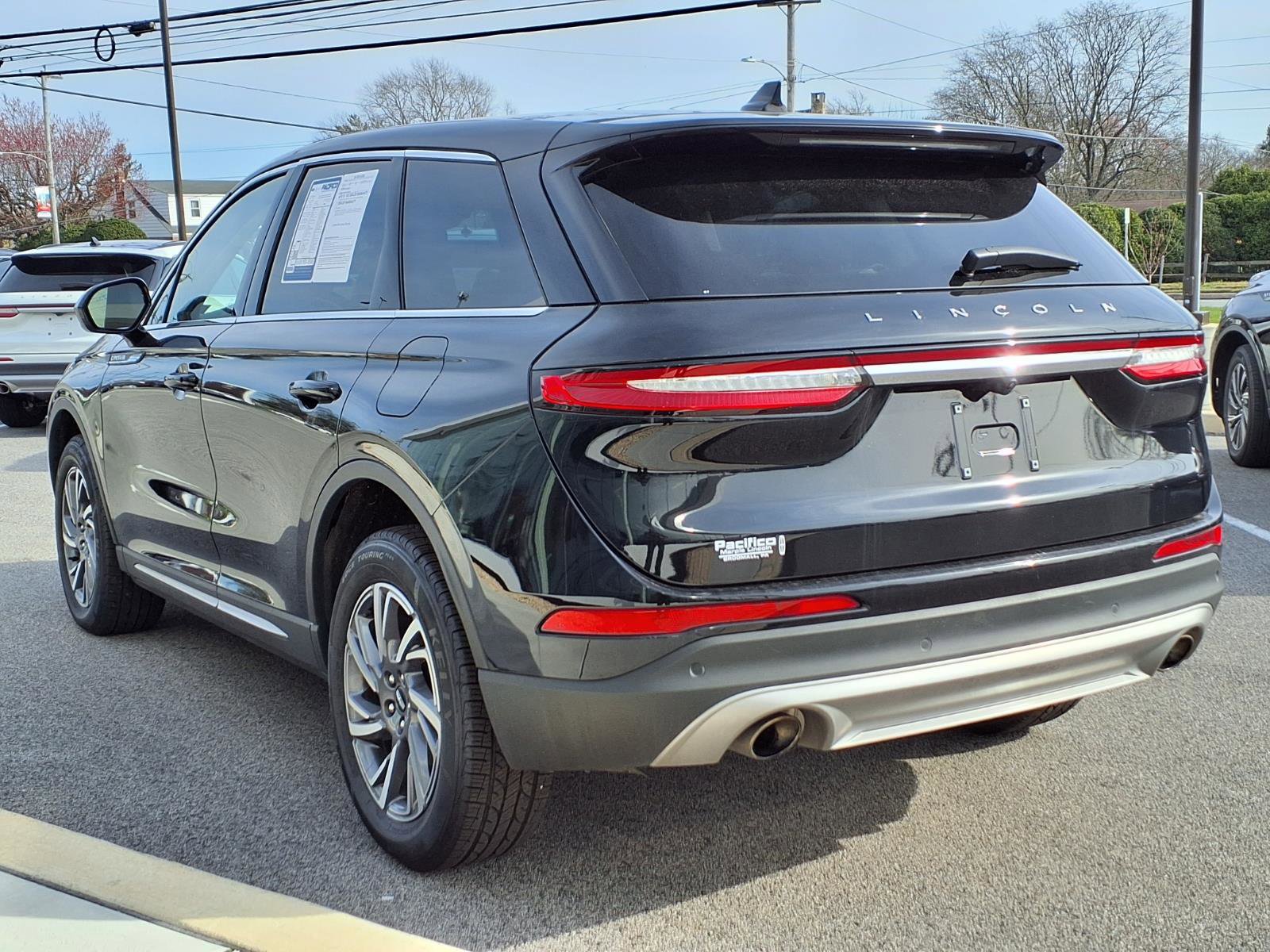 Certified 2023 Lincoln Corsair AWD image 6