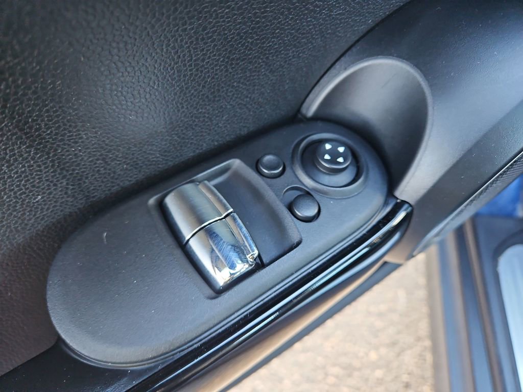 Used 2015 MINI Cooper S image 7