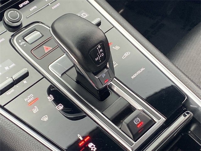Used 2019 Porsche Panamera 4 image 30