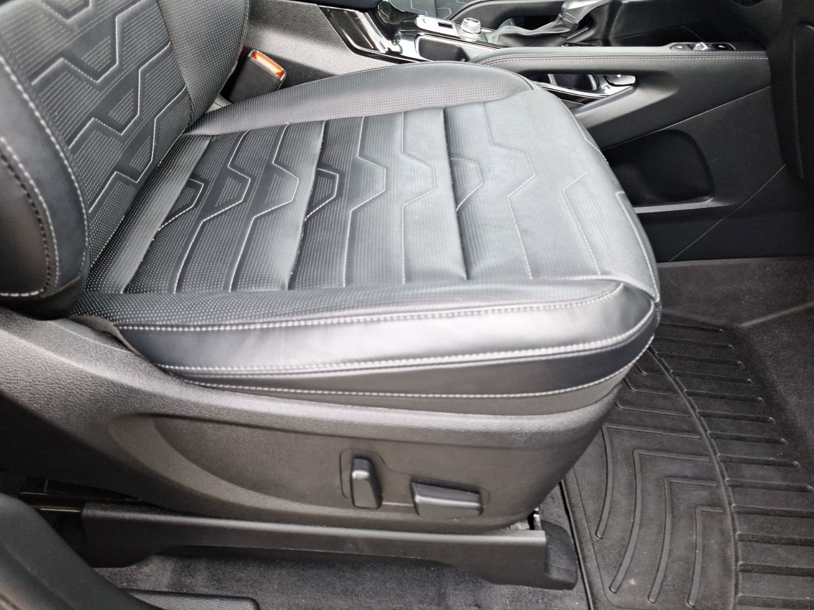 Used 2022 Kia Telluride SX w/ SX Prestige Package image 36